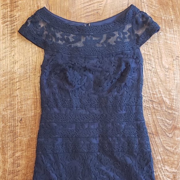 Tadashi Shoji Dresses & Skirts - Tadashi Shoji - Women's - Formal / Sleeveless Dress - Dark Blue Lace - Size 12